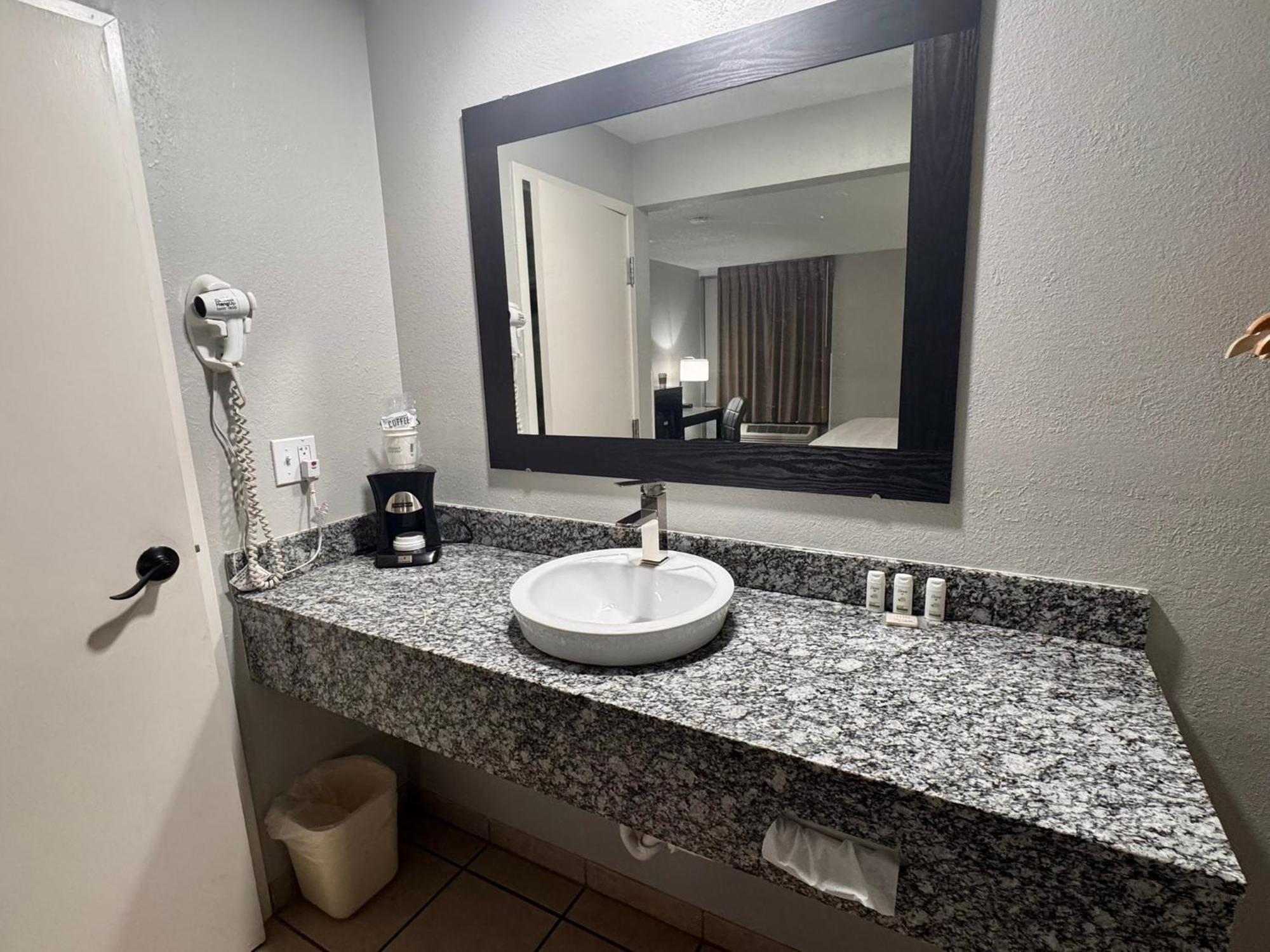 Baymont By Wyndham Great Falls City Center Ngoại thất bức ảnh